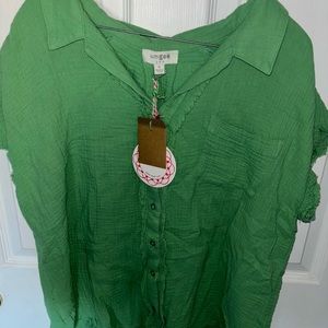 UmGee Women’s Green Short Sleeve Top in Size small